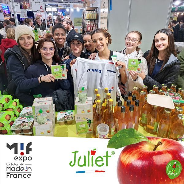  L’équipe Juliet a eu l’immense plaisir d’accueillir sur son stand l’équipe de France féminine olympique de gymnastique!