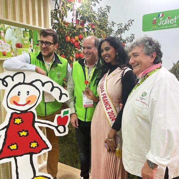 Pomme Juliet a reçu la Miss India France 2024 Giandra Uppilairajan sur son stand au Salon de l'Agriculture !